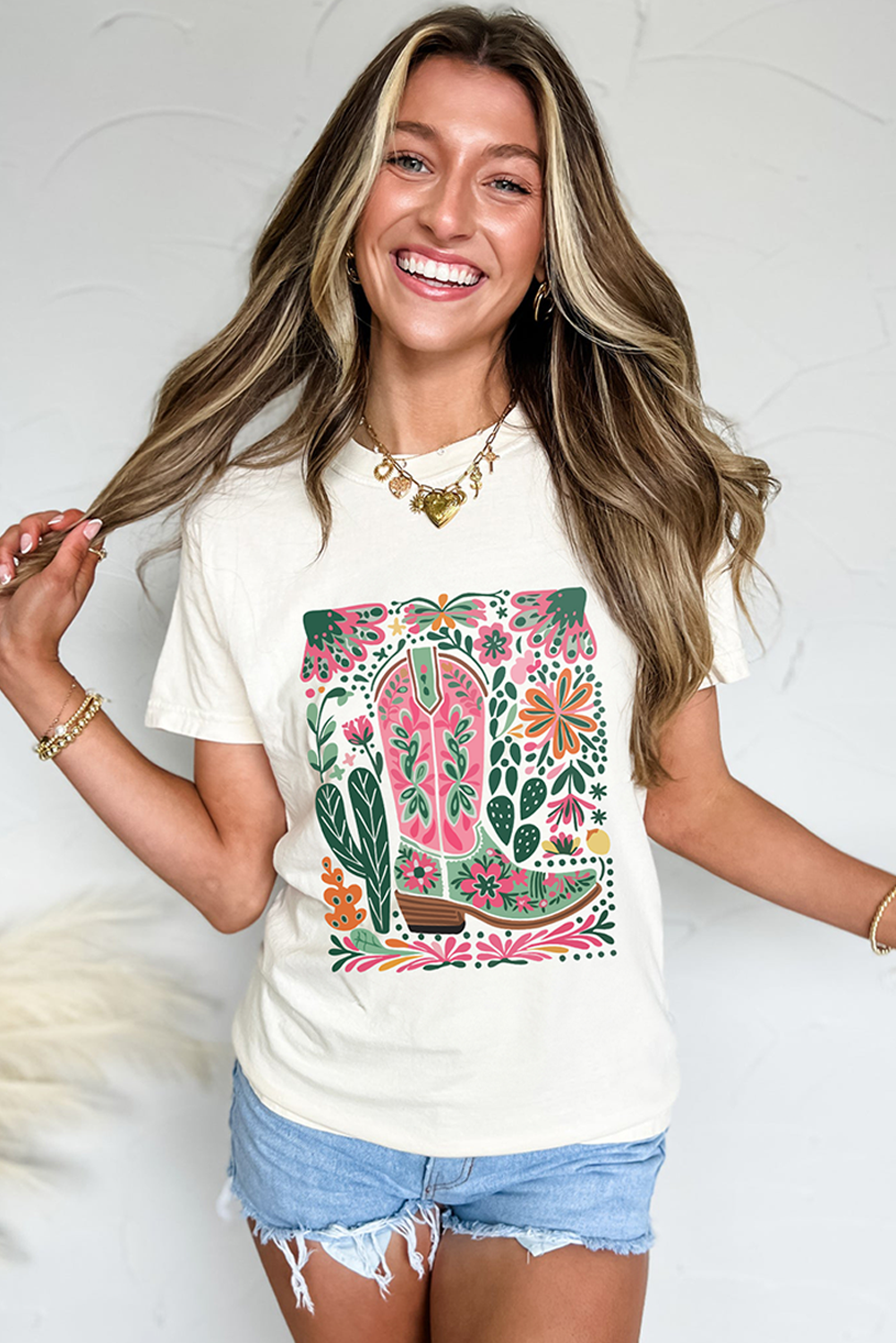 White Boots Flower Heat Transfer Printing Crew Neck Graphic Loose Tee